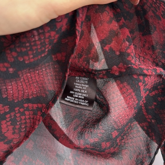 NILI LOTAN Animal Print Snakeskin Sheer Long Sleeve Silk Blouse XS - Picture 8 of 9